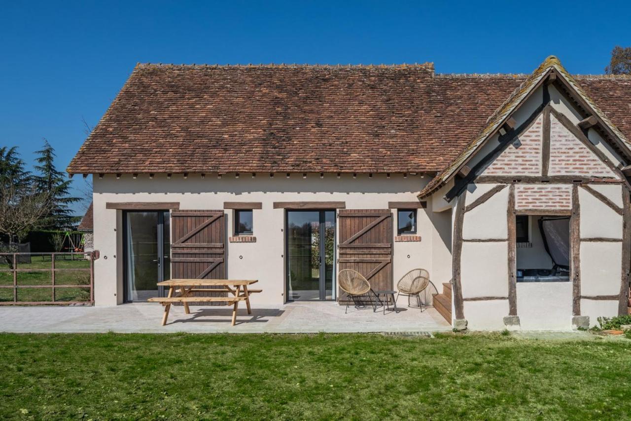 La Grange De Leonie, Chambres D'Hotes Avec Piscine Et Spa Méry-sur-Cher Exterior foto